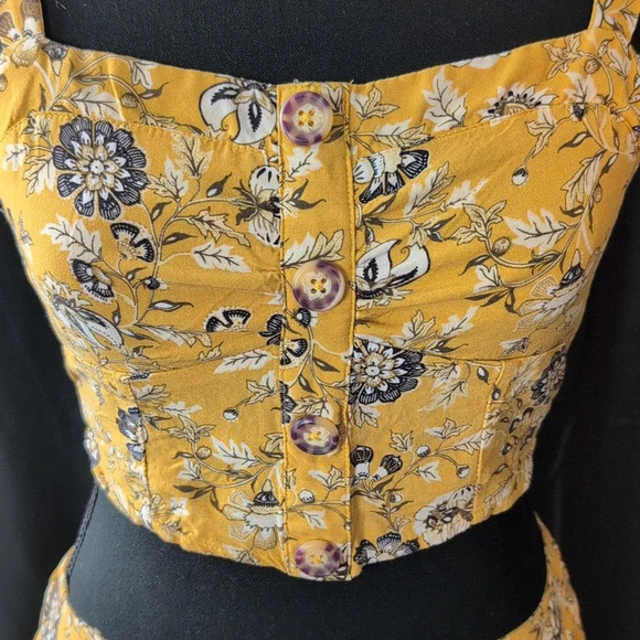 Live to be spoiled outfit. Small/Medium EUC. - Picture 5 of 10